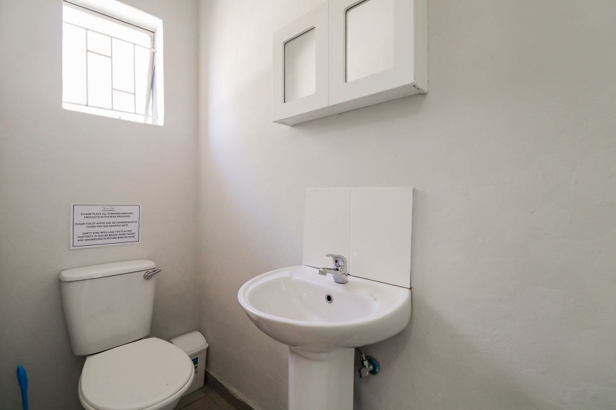 To Let 1 Bedroom Property for Rent in Die Bult North West